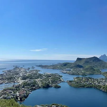 Romslig Leilighet Sentralt I Svolvaer Sentrum Exterior photo